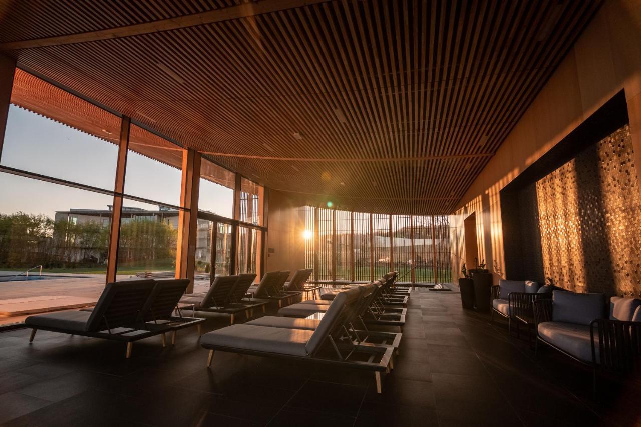 Zala Springs Golf Resort Zalacsány Buitenkant foto