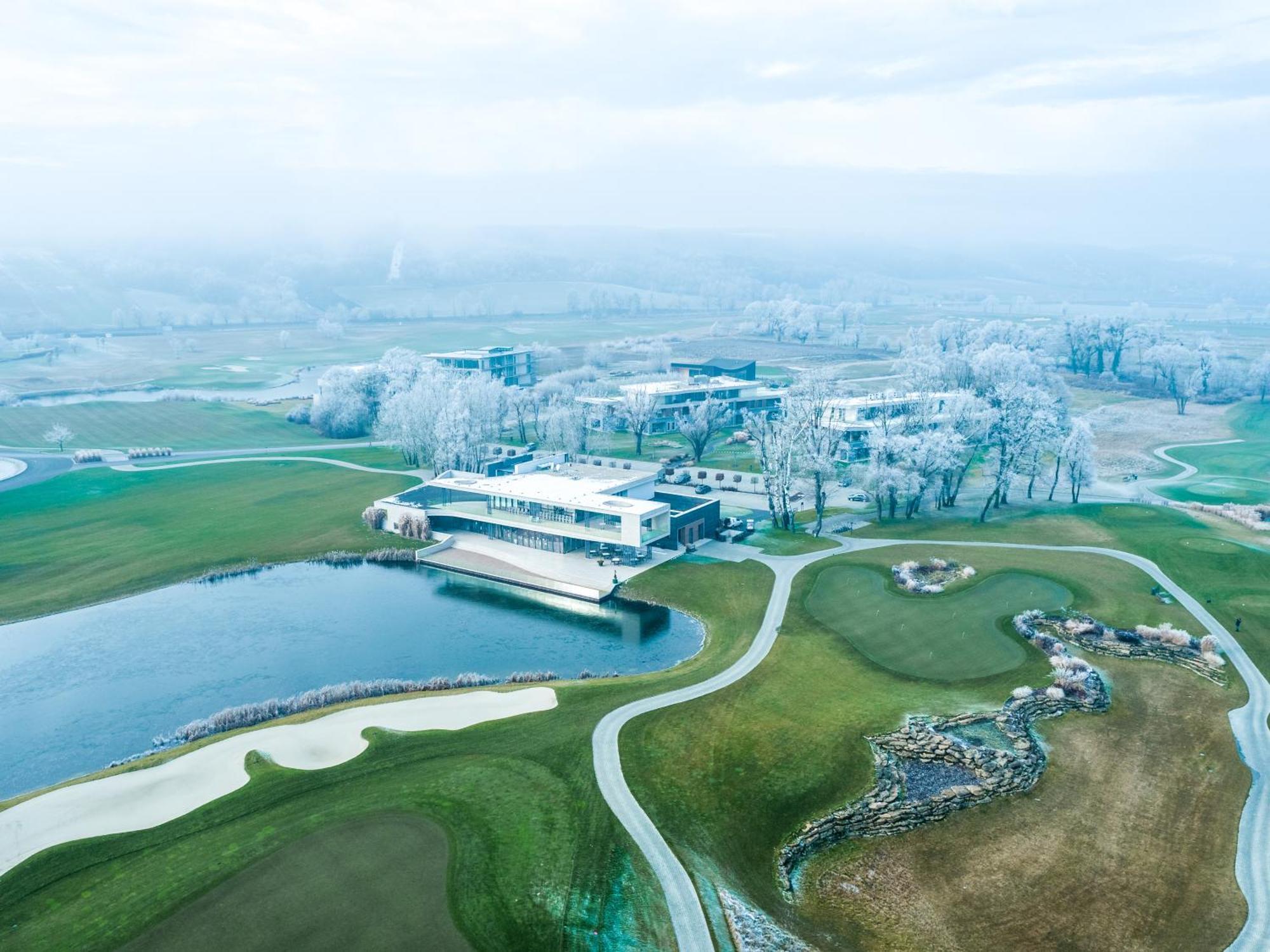 Zala Springs Golf Resort Zalacsány Buitenkant foto