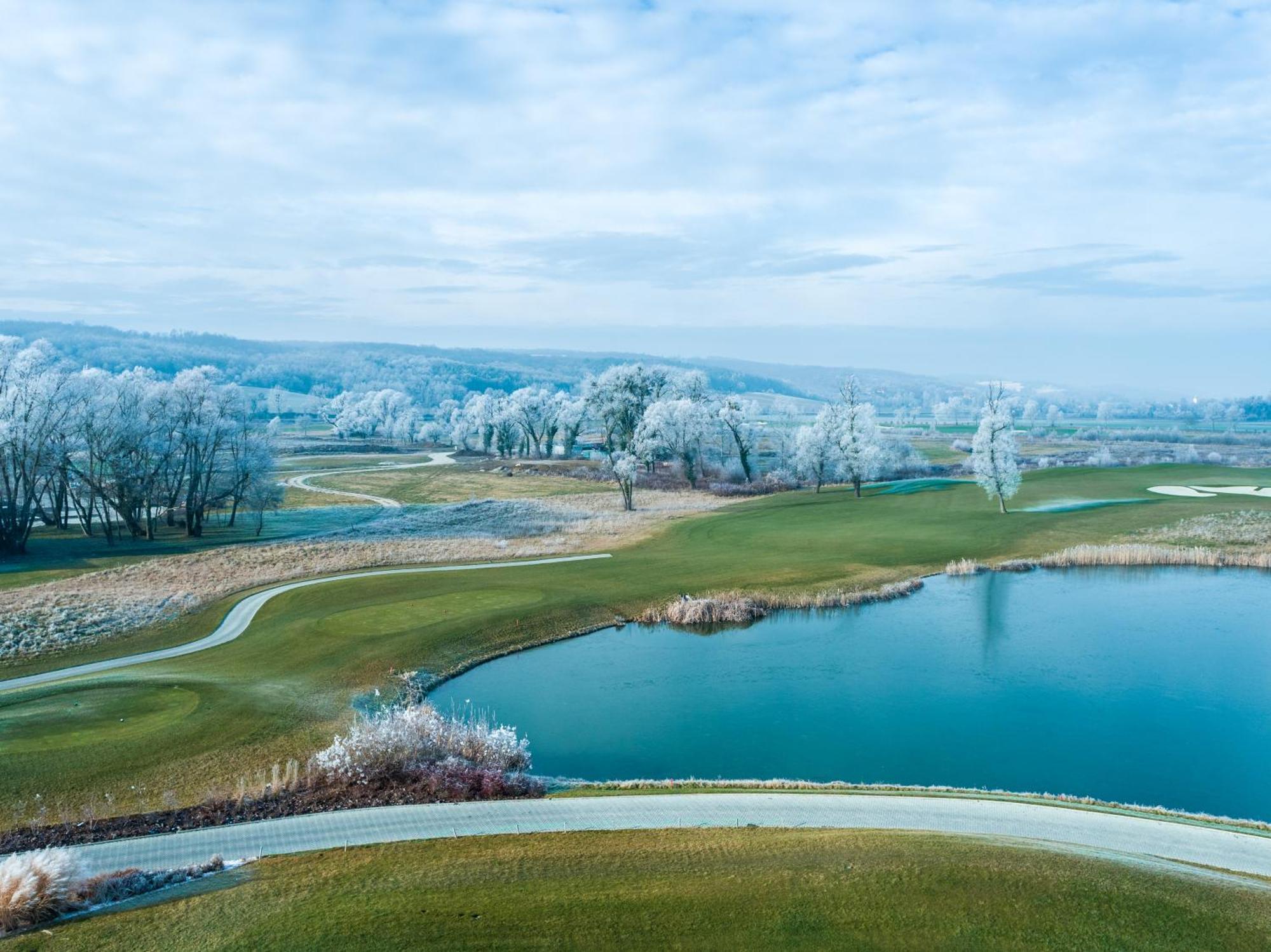 Zala Springs Golf Resort Zalacsány Buitenkant foto