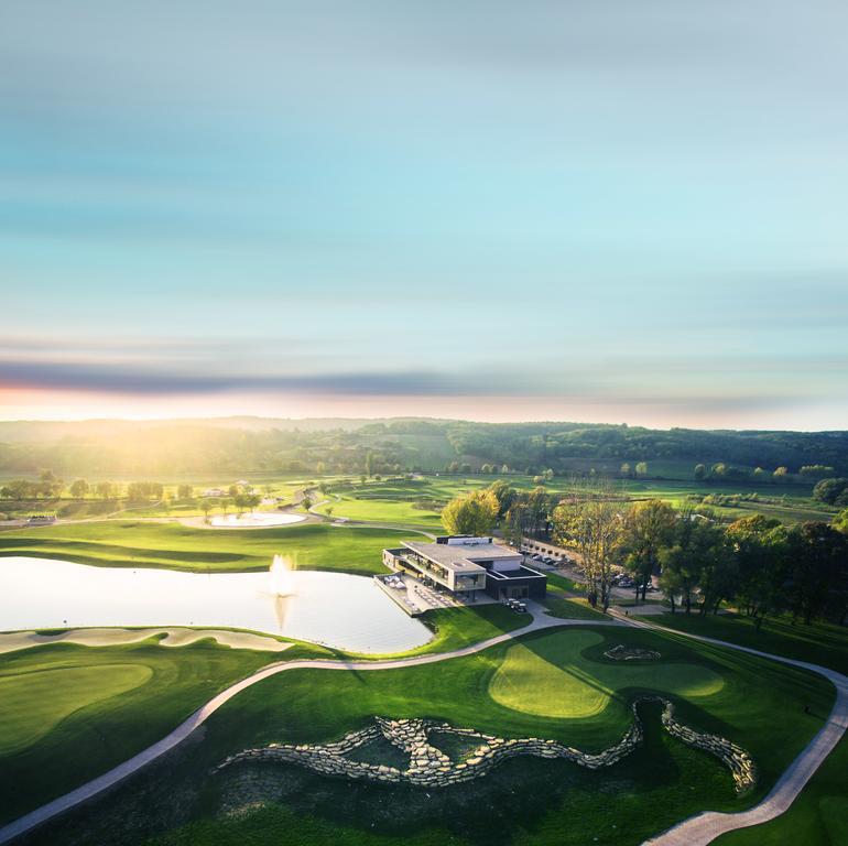Zala Springs Golf Resort Zalacsány Buitenkant foto